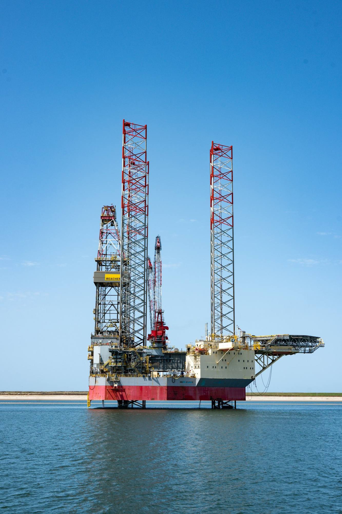 Jack-up drilling rig