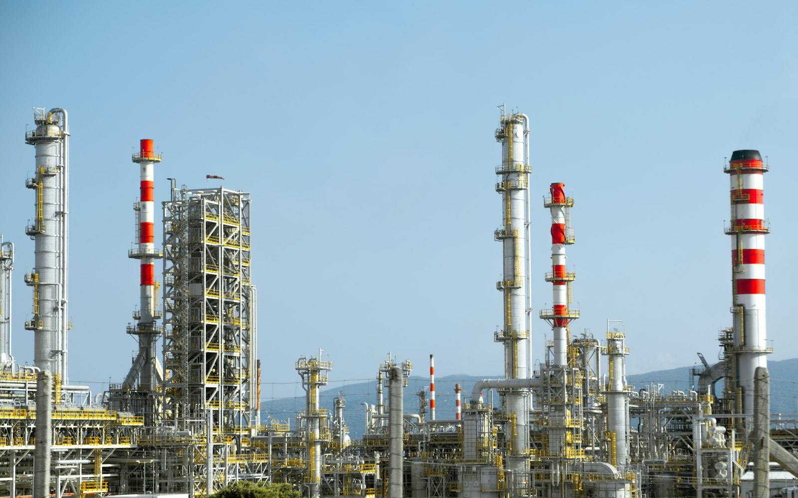 Oil and gas processing facility